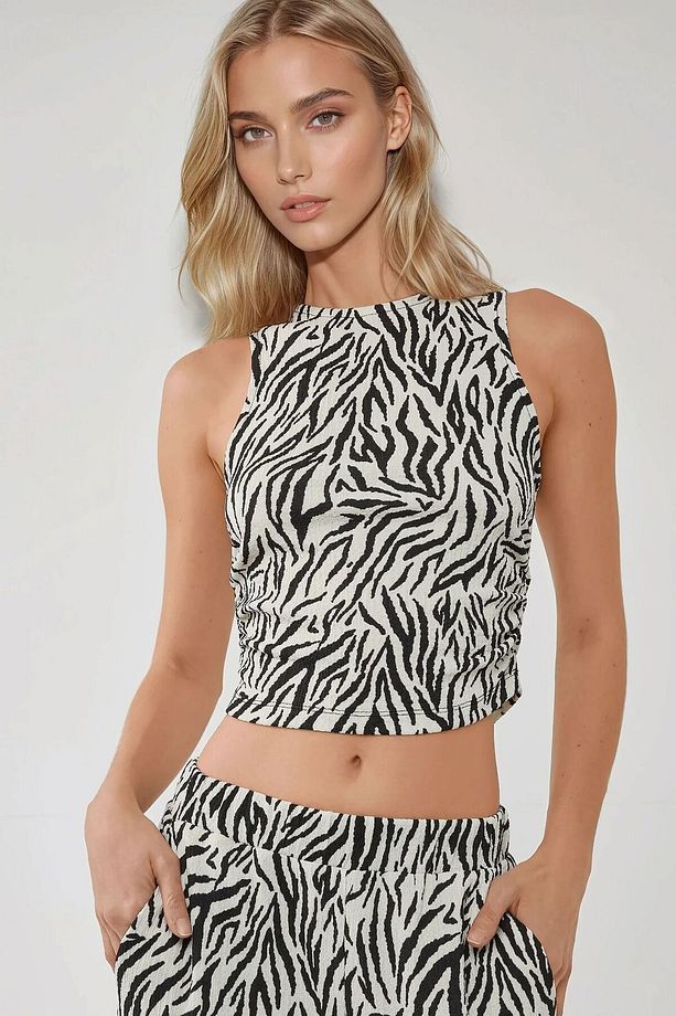 Zebra Desenli Bisiklet Yaka Üst - 7