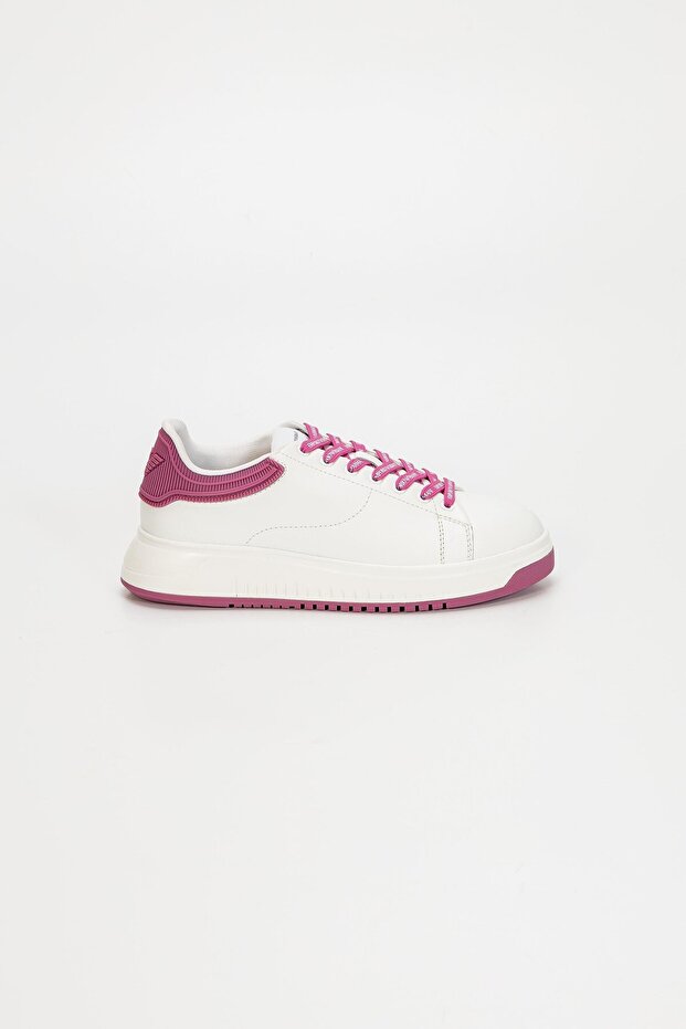 Women's sneaker