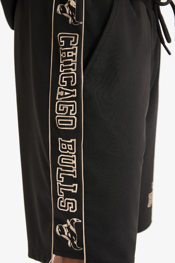 DeFactoFit NBA Chicago Bulls Standart Fit Kısa Paça Şort E0365AX25SP - 8