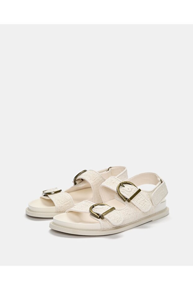 Tokalı düz sandalet - 4