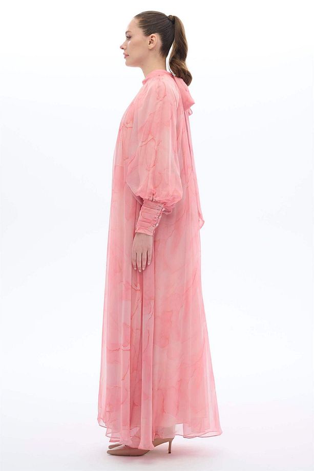 YAKASI FULARLI MERMER DESENLİ ELBİSE Pembe - 4