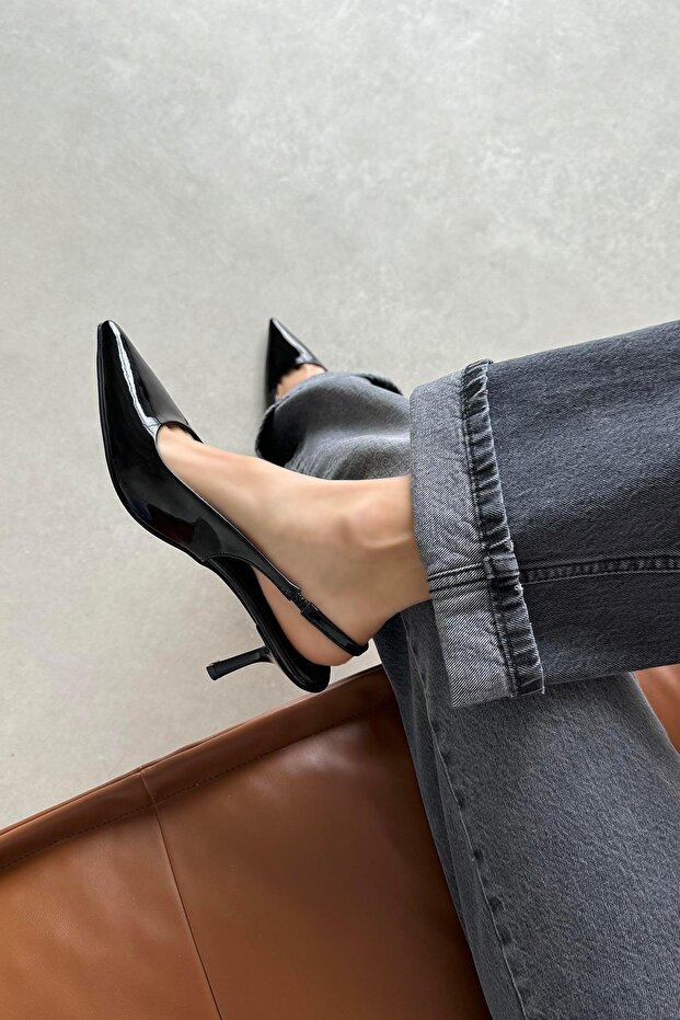 Raye Women's Heeled Patent Leather Shoes Black