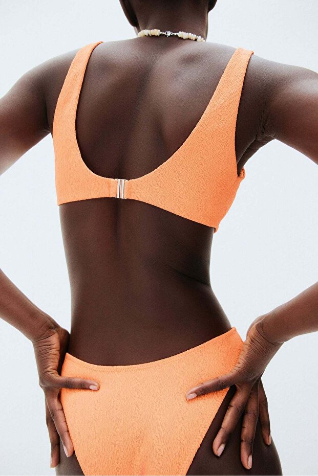 الجزء العلوي من البكيني المبطن - 3