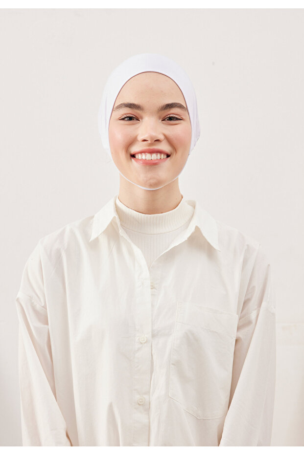 قبعة عملية ذات حجم كبير باللون الأبيض - 1