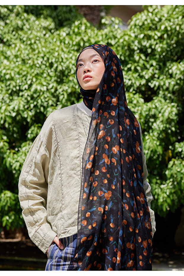 شال رامي بنقشة الكرز باللون البني - 1