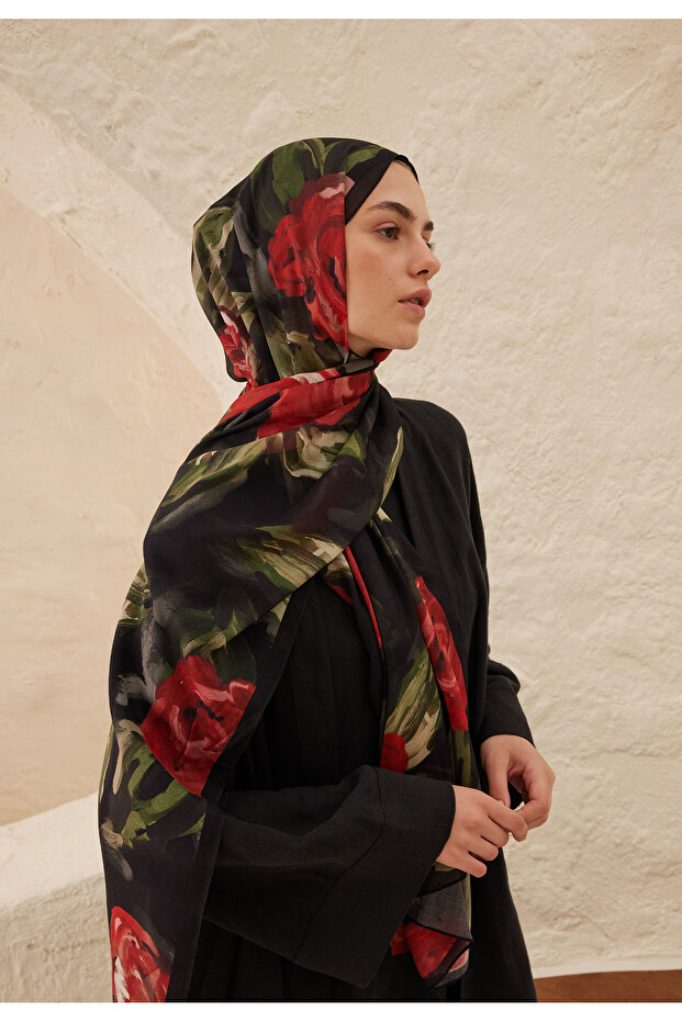 شال أحمر - رم منقوش بالورد الصيفي - 2