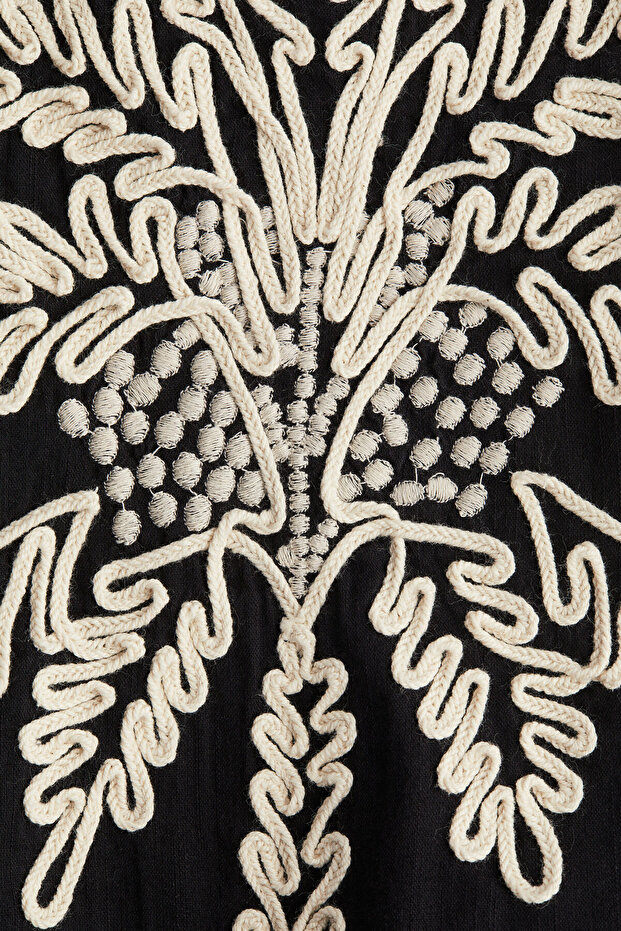 İşlemeli ve Askılı Elbise - 2