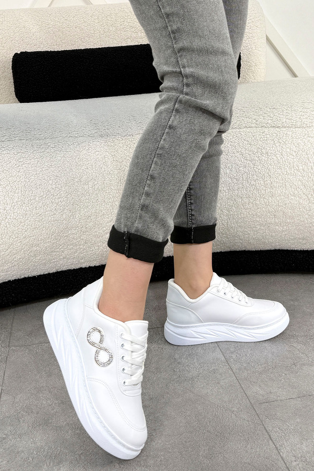 Mdl 800 Stone Detailed Lace-Up Sports Shoes