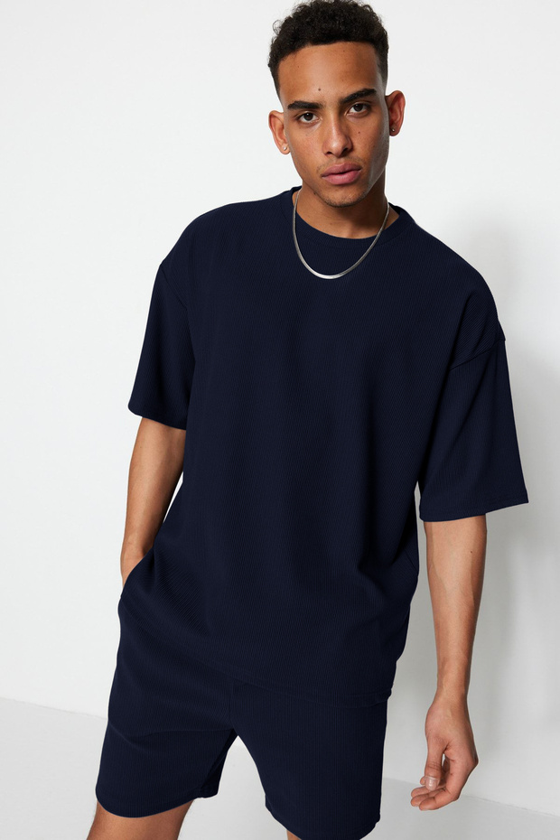 Lacivert Oversize Bisiklet Yaka Kısa Kol Dokulu Kırışmaz Ottoman T-Shirt TMNSS23TS00081 - 1