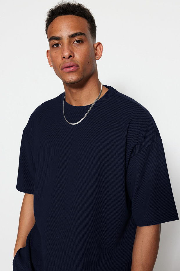 Lacivert Oversize Bisiklet Yaka Kısa Kol Dokulu Kırışmaz Ottoman T-Shirt TMNSS23TS00081 - 3