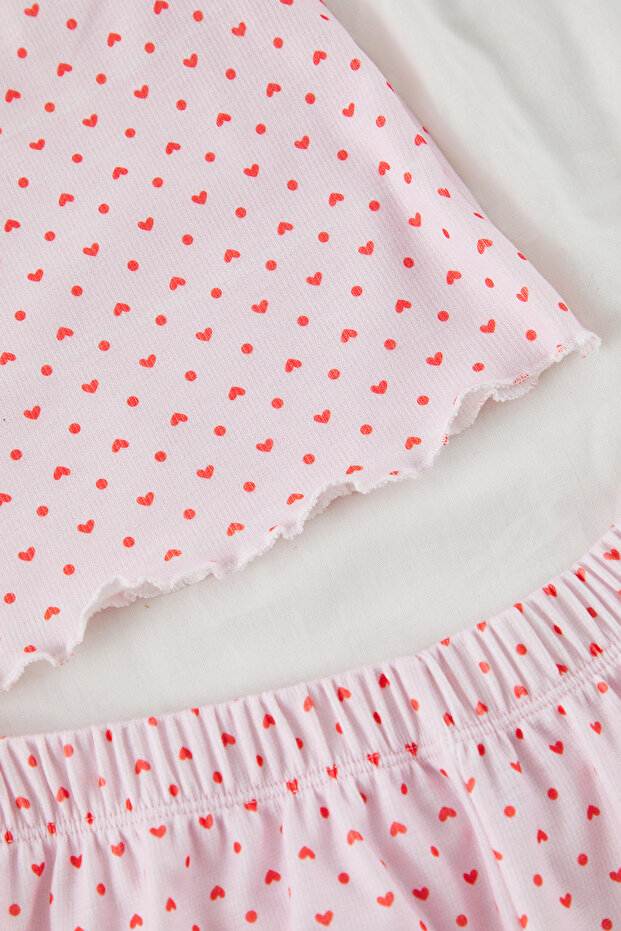 Pembe 3'lü Kalpli ve Puantiyeli Fitilli Şortlu Örme Pijama Takımı THMSS25PT00003 - 8