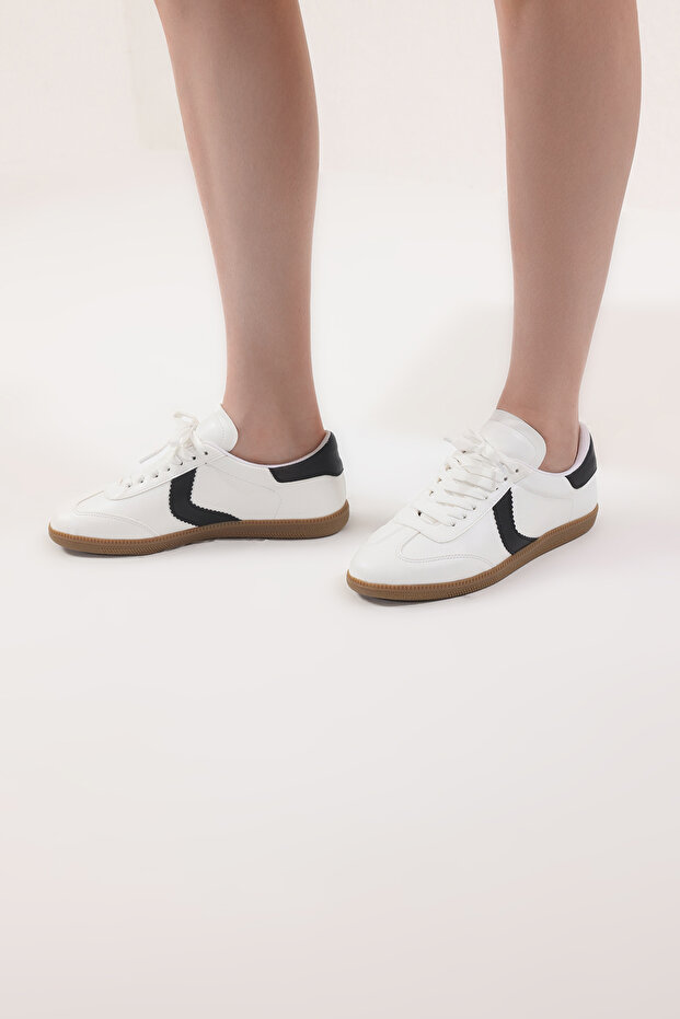 Beyaz Bağcıklı Kontrast Unisex Retro Spor Ayakkabı TAKSS25SN00054 - 5