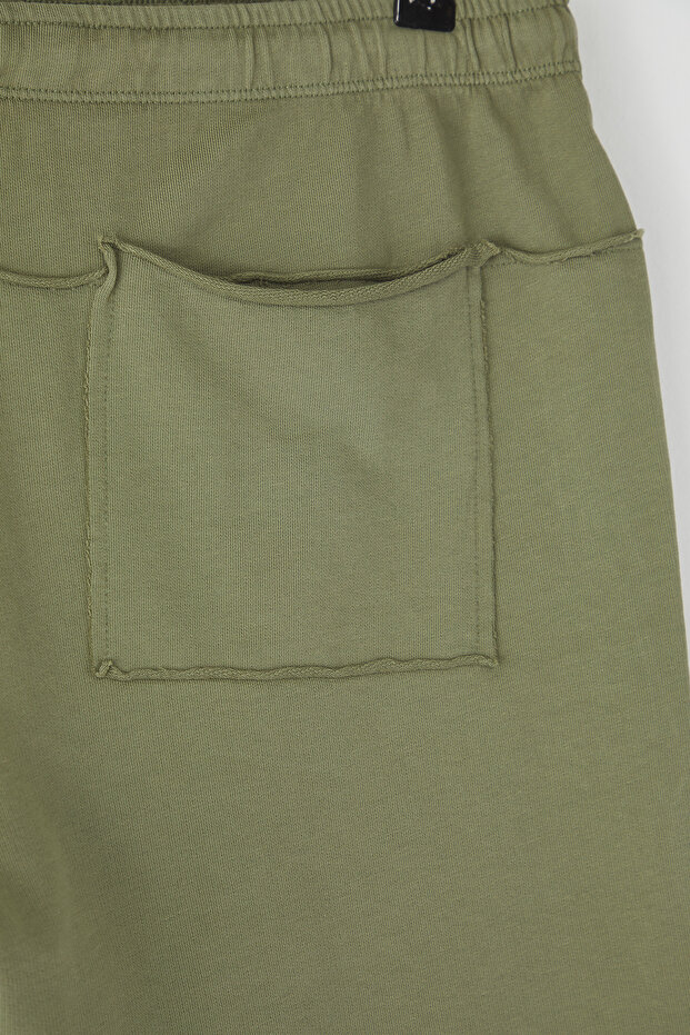 Haki Oversize/Geniş Kesim Yıkama/Eskitme Görünümlü %100 Pamuklu Şort & Bermuda TMNSS25SR00046 - 10