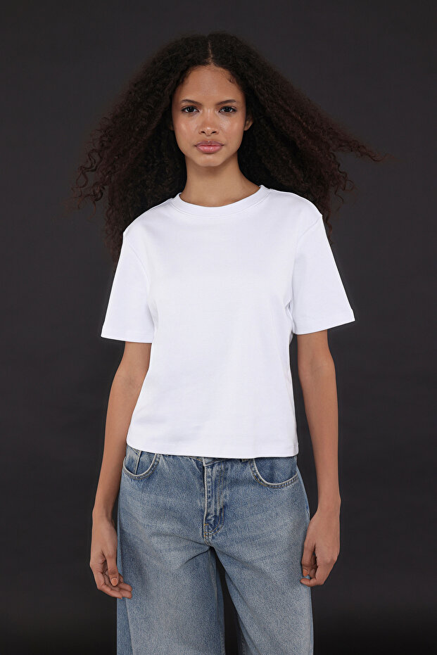 Ekru Kalın Pamuklu Tok Kumaşlı Bisiklet Yaka Kısa Kol Regular Kesim Örme T-Shirt TWOSS25TS00002 - 2
