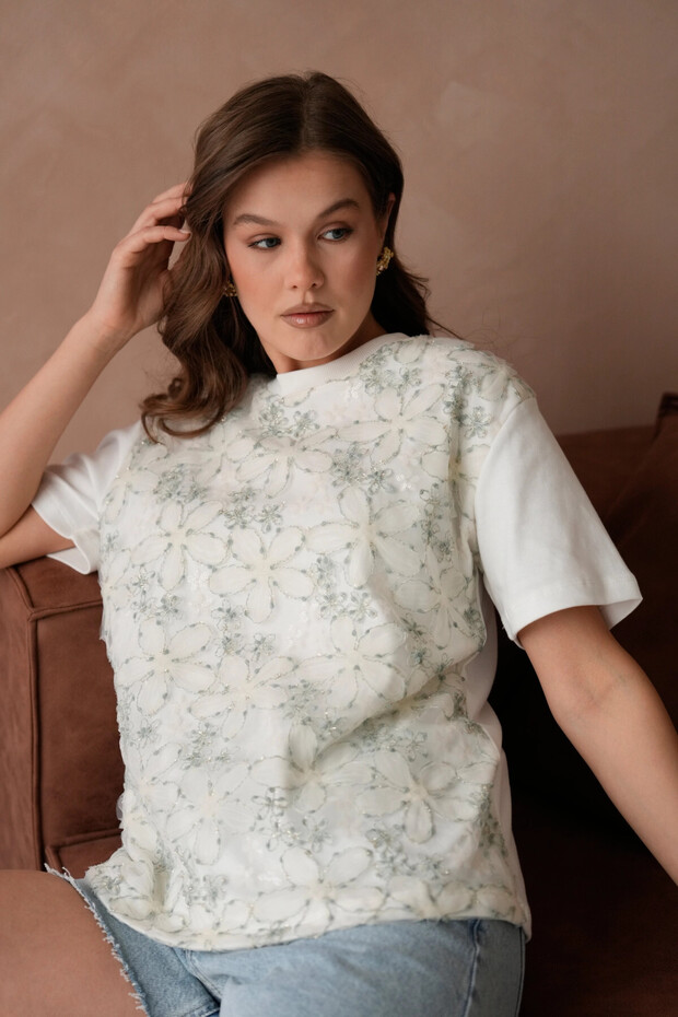 Önyüzü Tül Dantel Giydirmeli Basic T-Shirt - 4