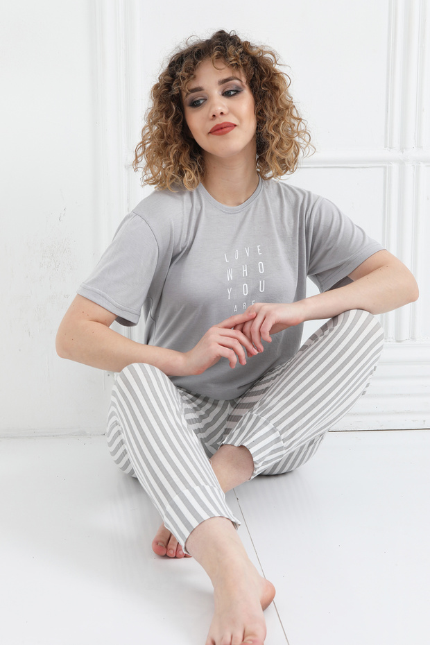 بدلة بيجامة صيفية مخططة - 4