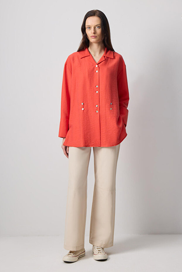 قميص كبير الحجم بأزرار - 2