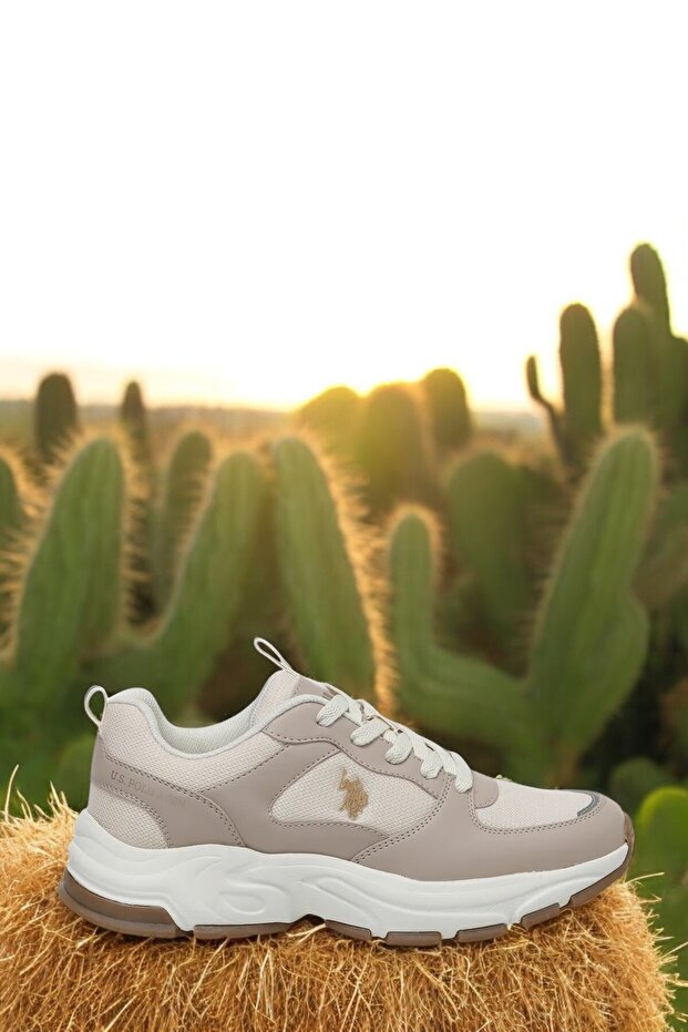 A 143518621 Women's Sneakers