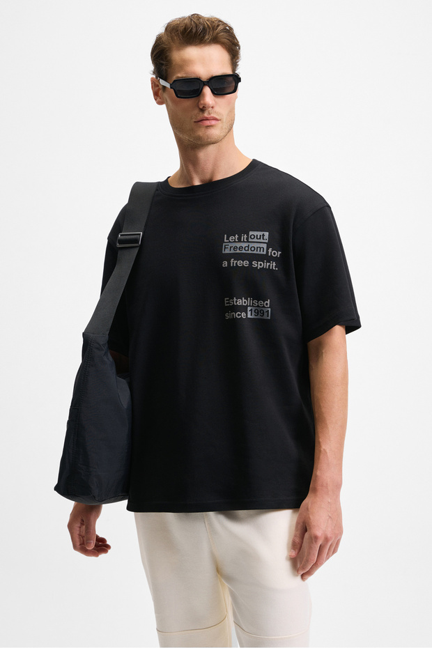 Cody Men's Regular Fit Special Textured Thick Fabric Organic Cotton Black T-Shirt with Front Embroidery and Print