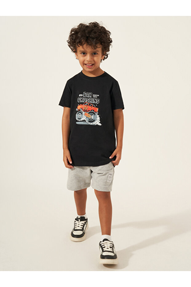 شورت برباط سادة مع تفاصيل شارة - 2