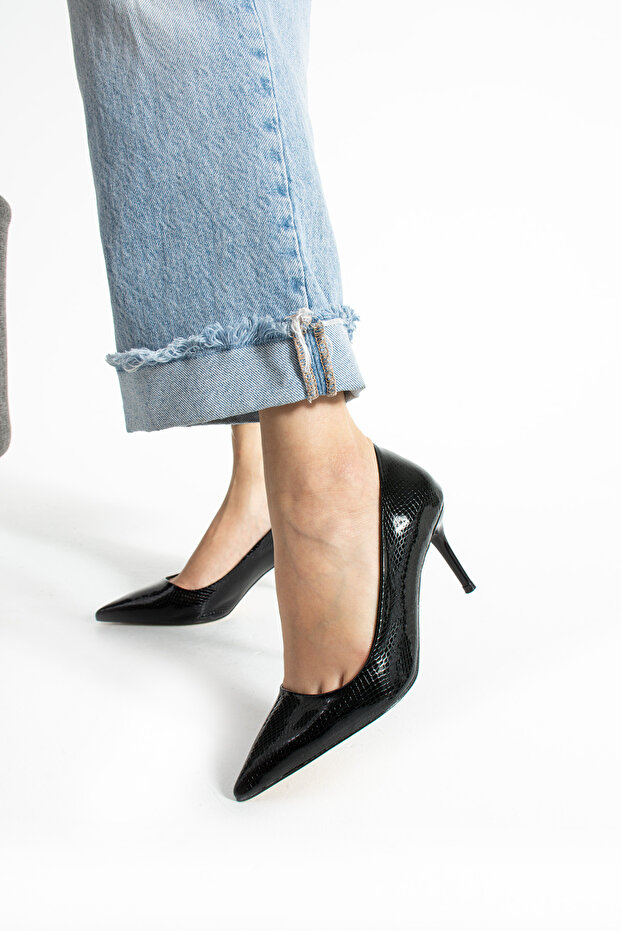 Black Vegan Leather Snake Patterned 7 cm Thin Heeled Pointed Toe Stylish Comfortable Women's Stiletto Shoes