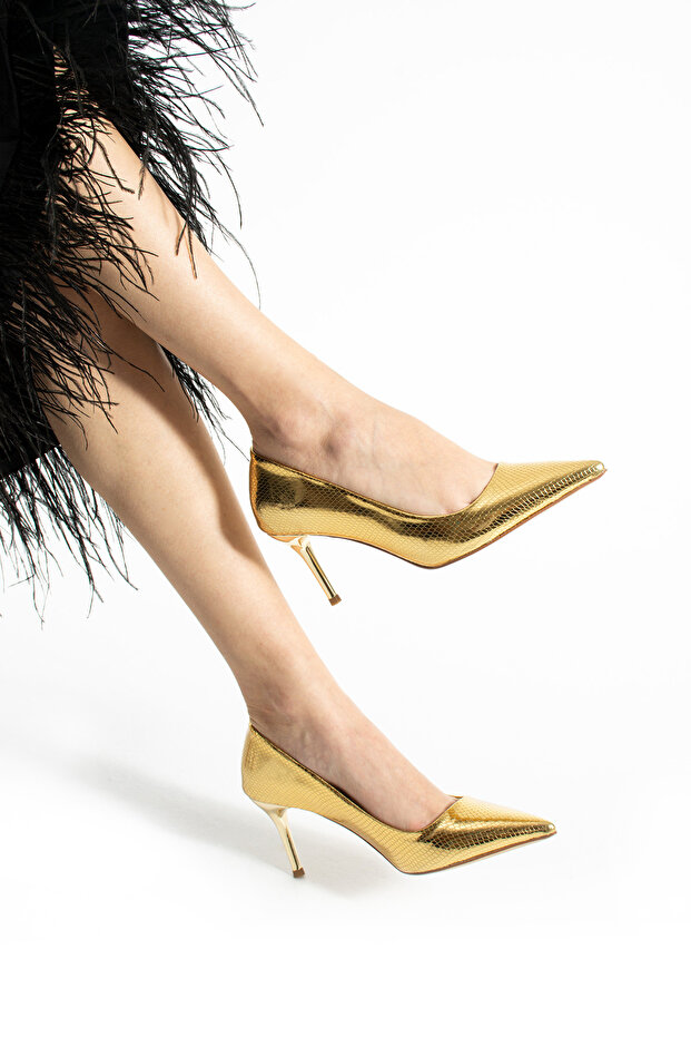 Altın Sarı Vegan Deri Yılan Desenli 7 cm İnce Topuklu Sivri Burun Şık Rahat Kadın Stiletto Ayakkabı - 4