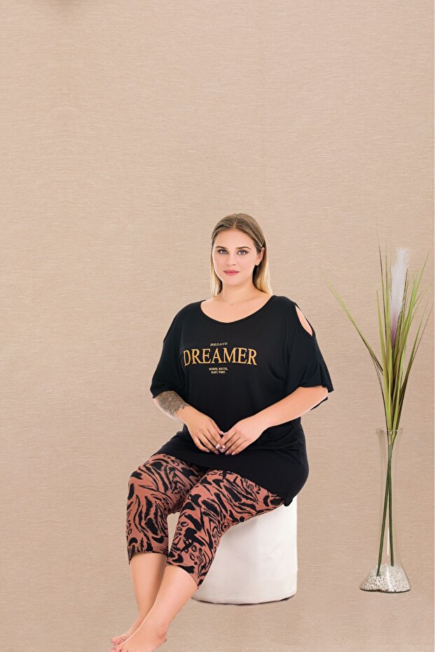 Short Sleeve, Shoulder Detailed Capri Oversize Women's Pajama Set