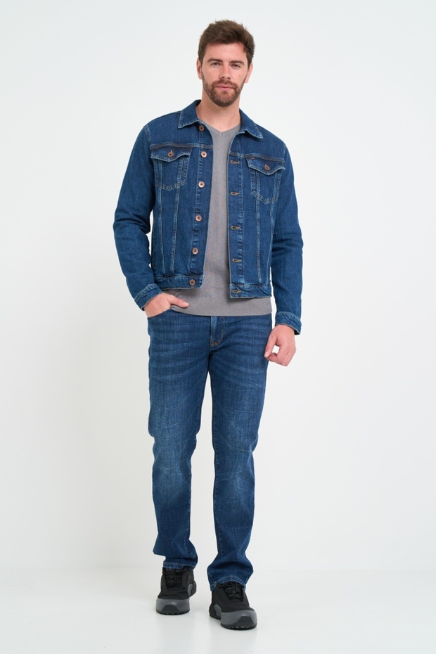 Men's denim jacket with pockets - 8