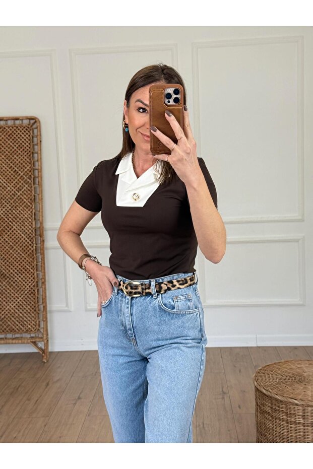 قميص بياقة بأزرار مفصلة بأزرار باللون البني - 6