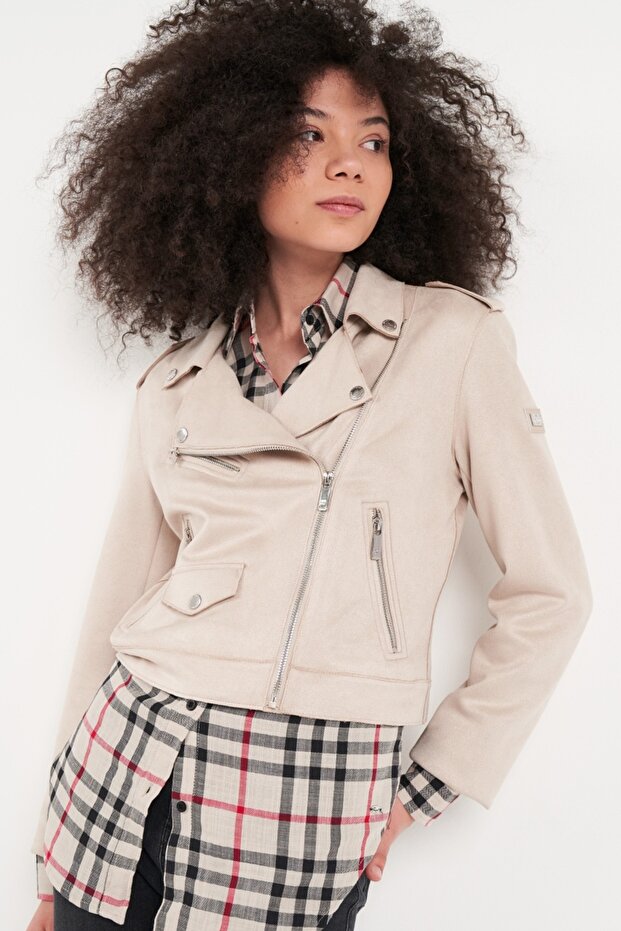 Women's jacket with patch pockets - 1
