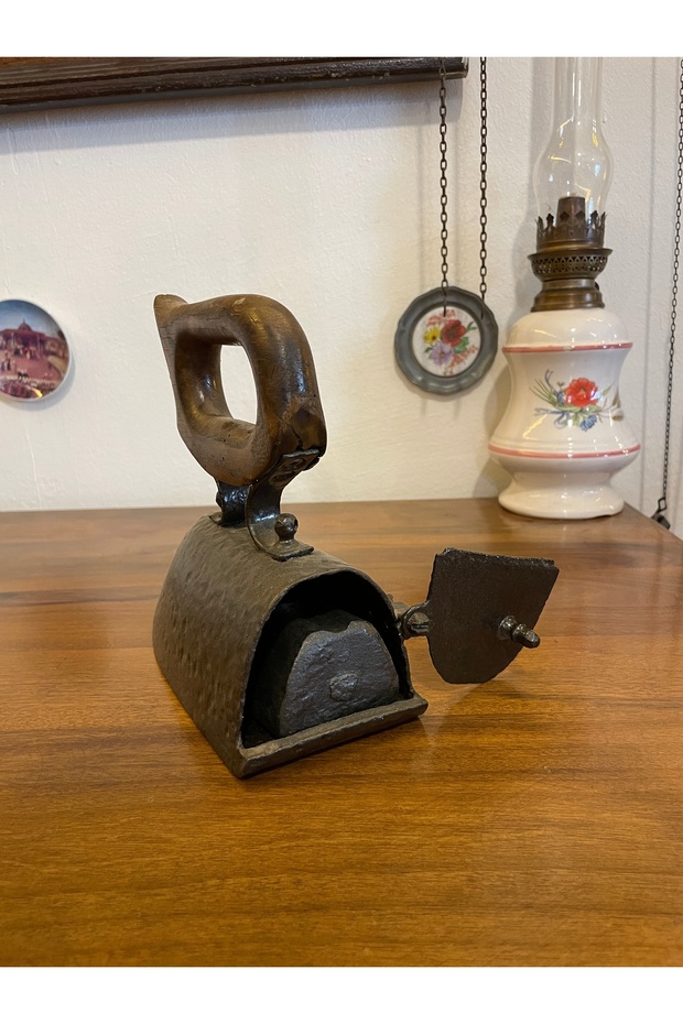 Antika kömürlü ütü - 3