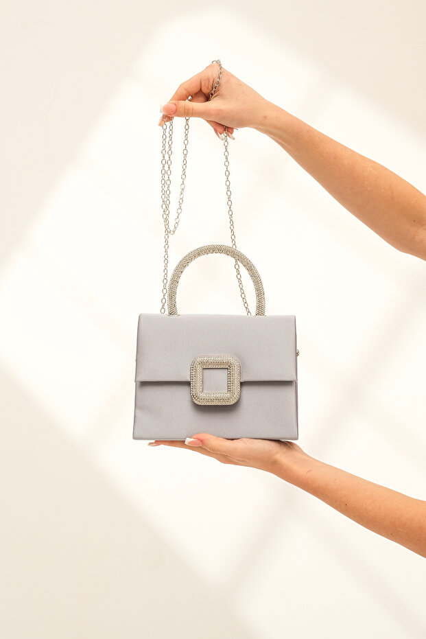 Women's Platinum Satin Covered Accessory Detailed Chain Evening Dress Shoulder Bag