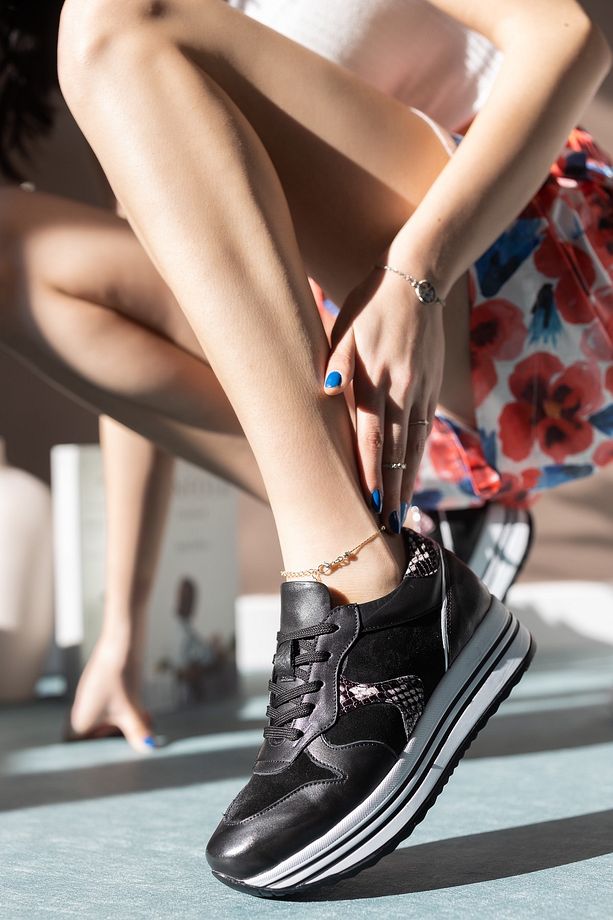 Kadın Hakiki Deri Siyah Sneaker Ayakkabı Yüksek Taban Spor Ayakkabı Kalın Tabanlı Platform Sneakers - 2