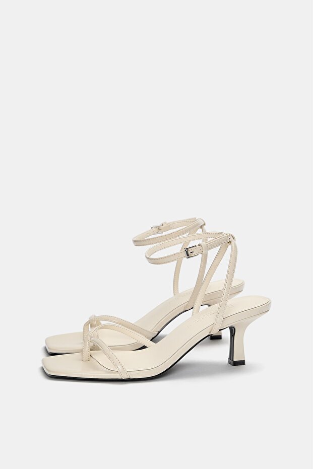 Topuklu bantlı sandalet - 4