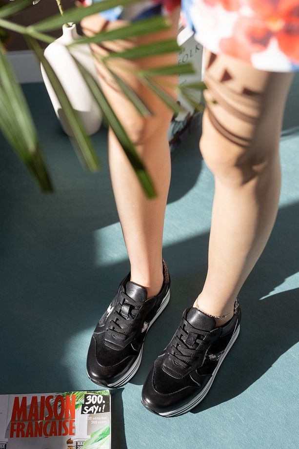 Kadın Hakiki Deri Siyah Sneaker Ayakkabı Yüksek Taban Spor Ayakkabı Kalın Tabanlı Platform Sneakers - 3