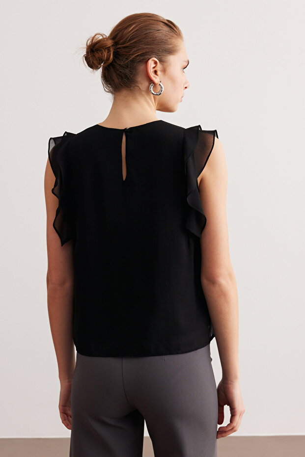 بلوزة شيفون سوداء مكشكشة - 5