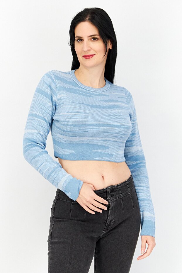 Women Crew Neck Fine Knitted Cropped Sweater, Blue