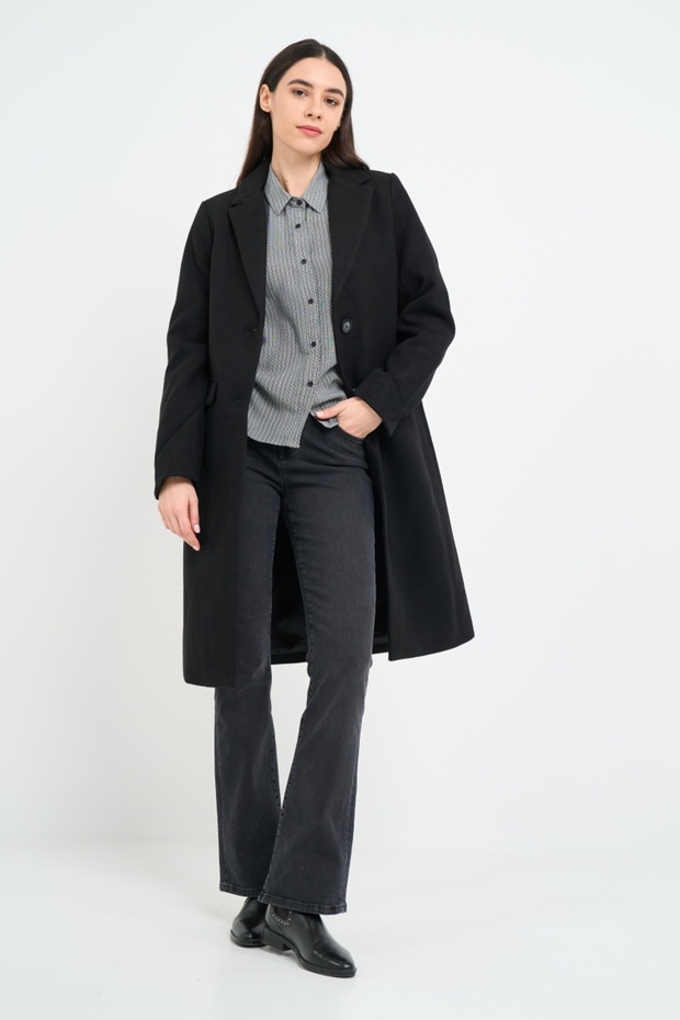 Women's solid-colored coat with pockets - 4