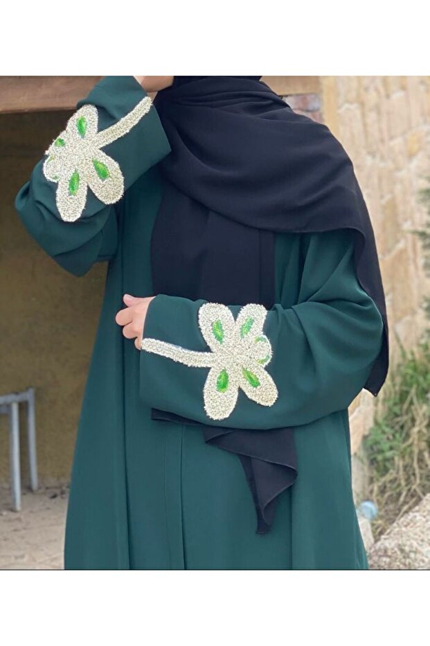 الدانتيل الذهبي فيريس الأخضر الزمردي