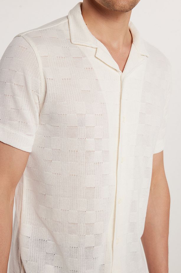 Slim Fit Kısa Kol Örme Kumaş Apaş Yaka Rahat Armürlü Doku Ekru Erkek Gömlek - 4