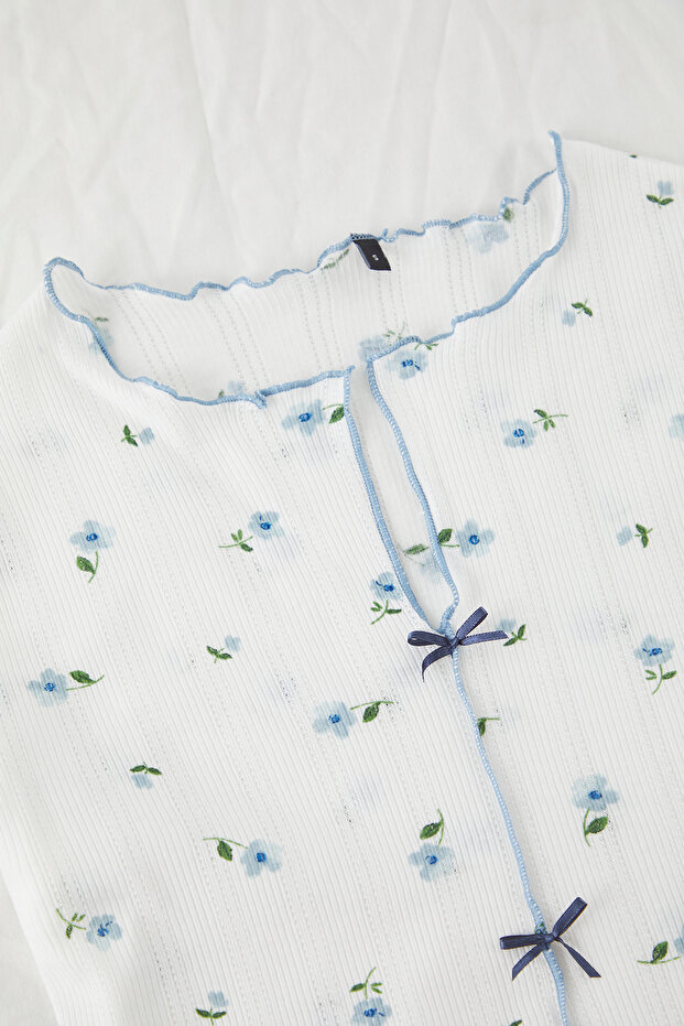 Beyaz %100 Pamuklu Çiçekli Kurdele/Fiyonklu Fitilli Şortlu Örme Pijama Takımı THMSS25PT00434 - 7