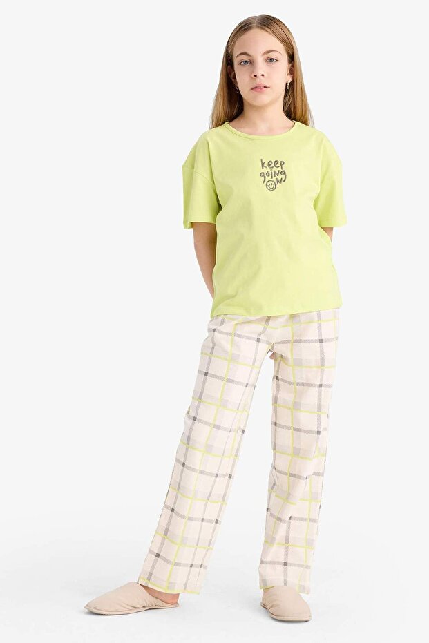 Kız Çocuk Pijama Takımı Nakışlı Kısa Kollu Üst Kareli Uzun Alt C1954A825SM - 2