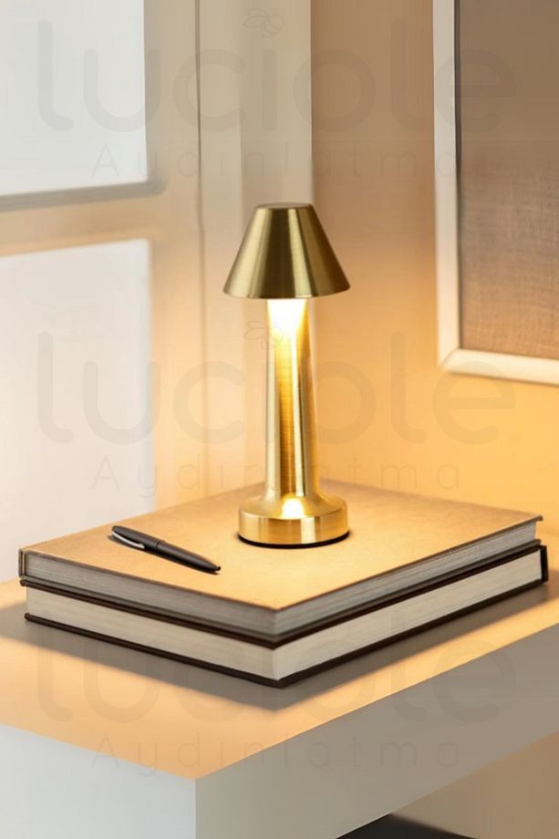 Retro Gold Şarjlı Dokunmatik Masa Lambası - 3 Renk Ayarlı, Dim Edilebilir - 2