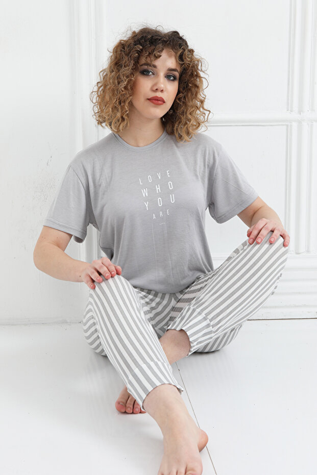 بدلة بيجامة صيفية مخططة - 5