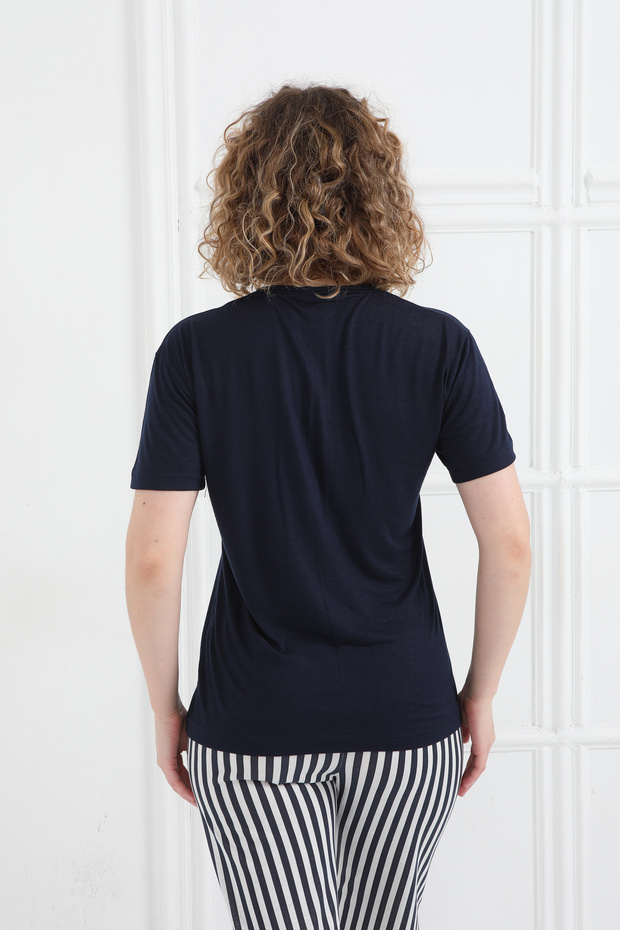 بدلة بيجامة صيفية مخططة - 8