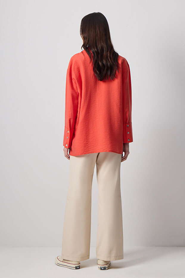 قميص كبير الحجم بأزرار - 4