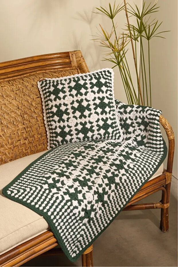 Green and White Hand Knitted Blanket & Pillow Set