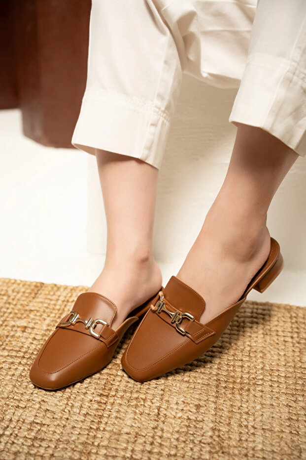 Sangi Taba Buckle Detailed Women's Slippers