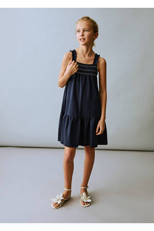 İşlemeli volanlı elbise - 1