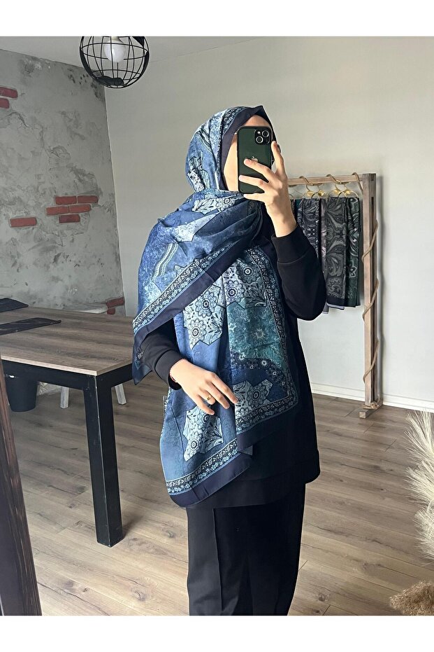 شال غلوريا الكرز الناعم المنقوش - 3